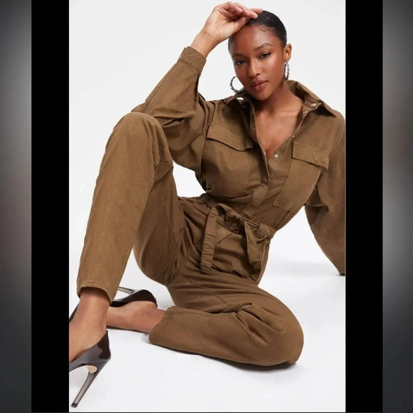 NWOT!! Good American - Good Cinched Elasticized Long-Sleeve Jumpsuit - Size 0 - Picture 4 of 13